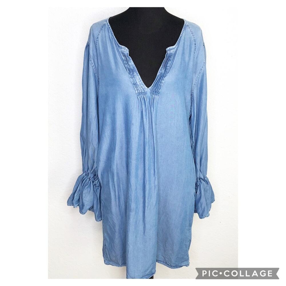 Line of Oslo blue chambray v neck ruffle sleeve dress size Medium